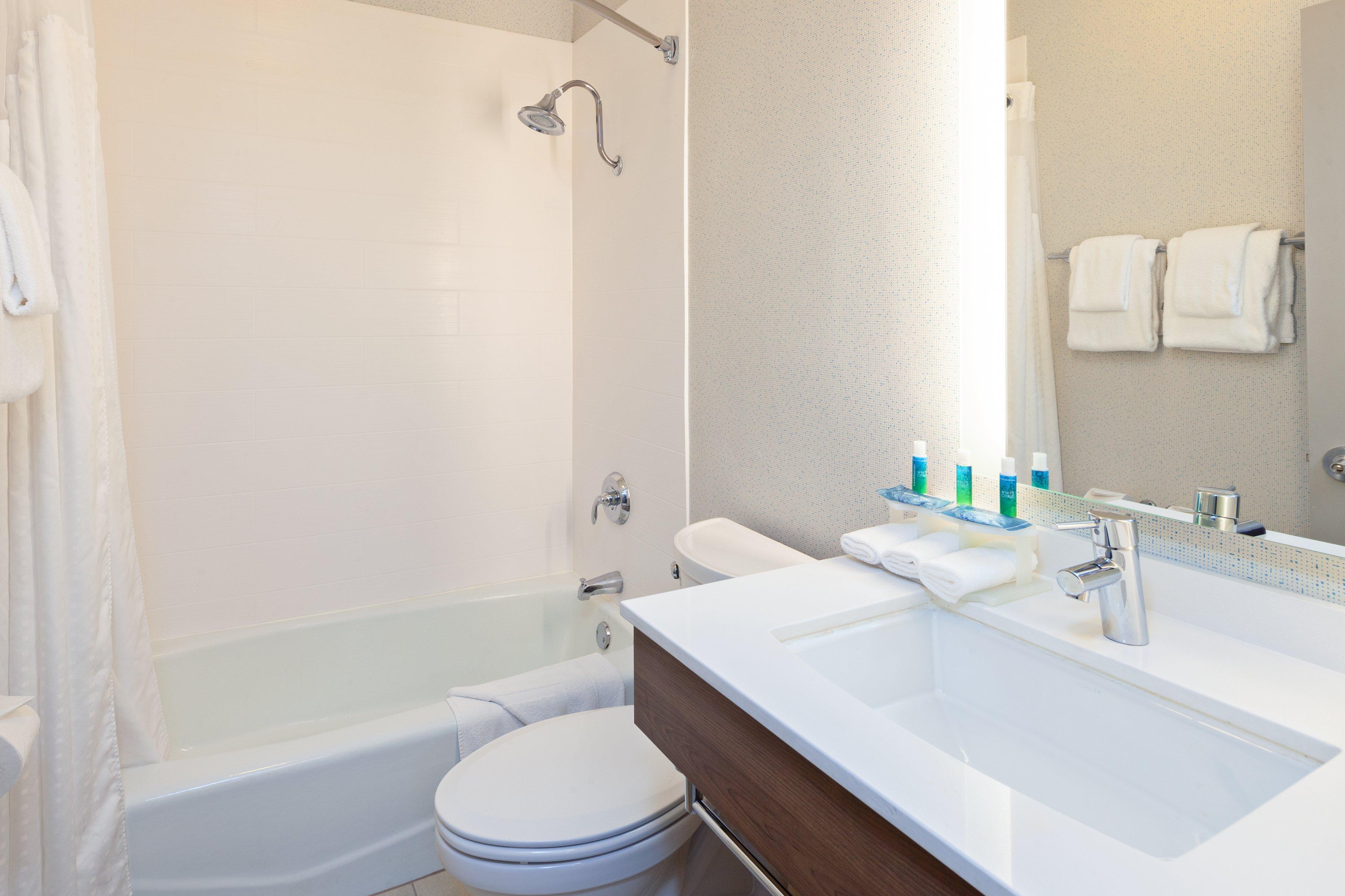 Holiday Inn Express Hotel & Suites San Diego-Escondido By Ihg Exterior foto