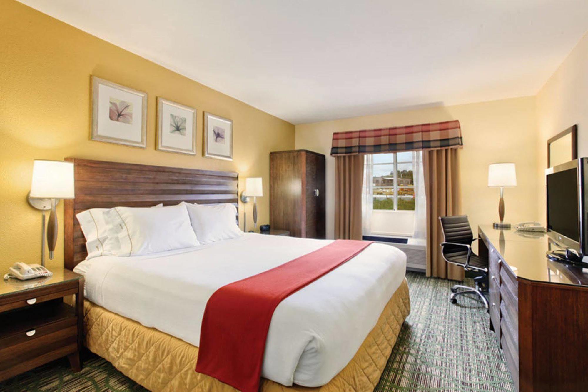 Holiday Inn Express Hotel & Suites San Diego-Escondido By Ihg Exterior foto